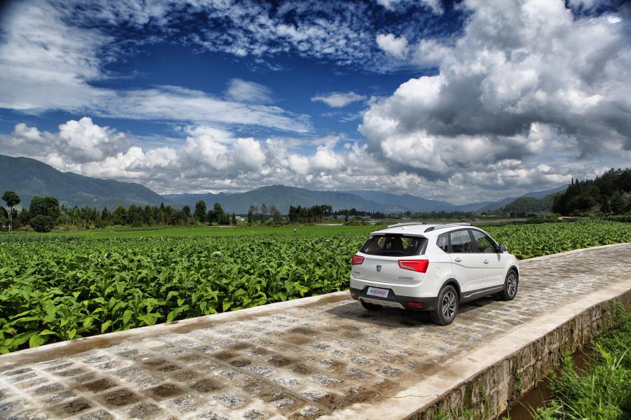  Baojun 560 2015 года  (фото 2 из 31)